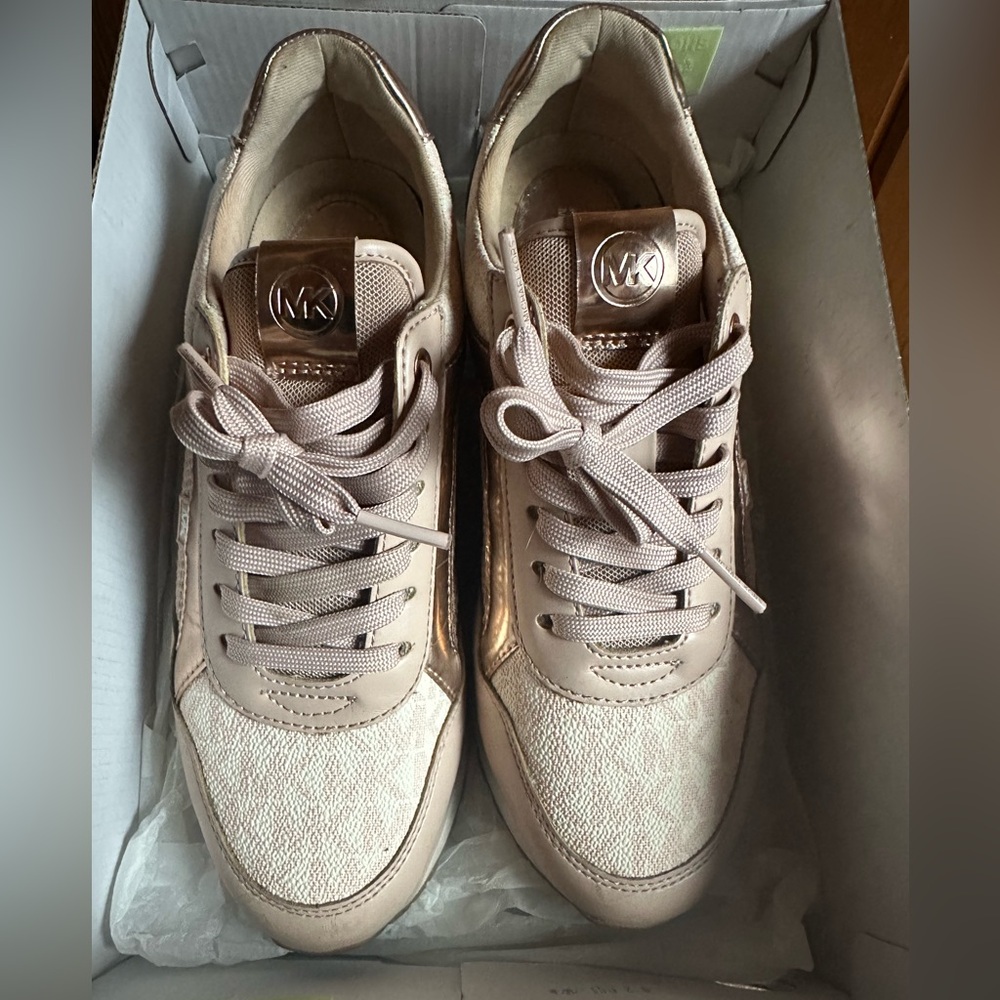 Michael Kors Women's Pink/Rose Gold Sneakers
